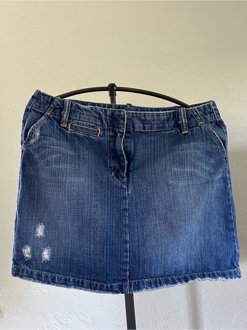 GAP Classic Dark Blue Denim Mini Skirt Sz 10 Distressed